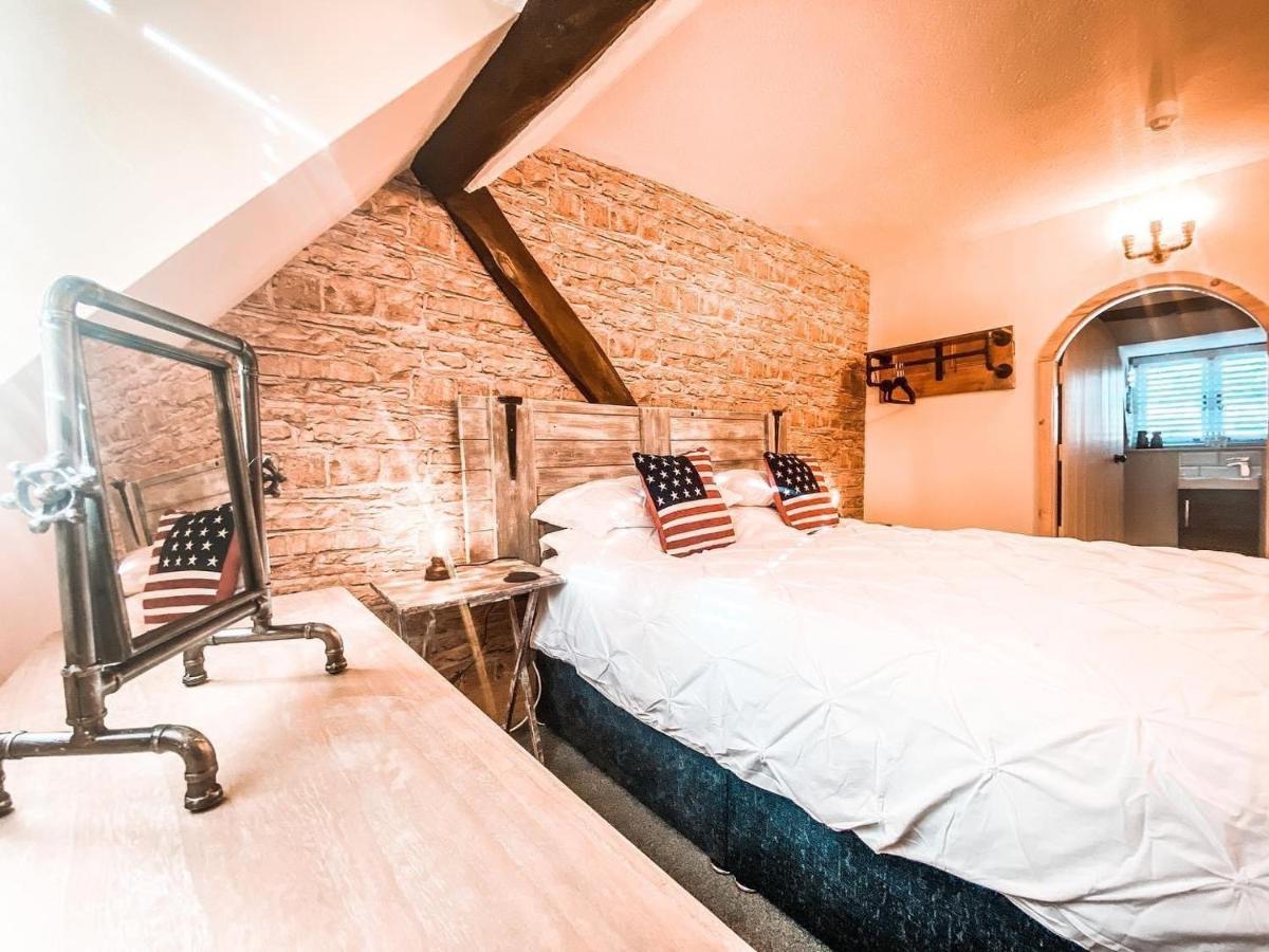 The Loft At Riverside Suites Бриджнорт Екстериор снимка